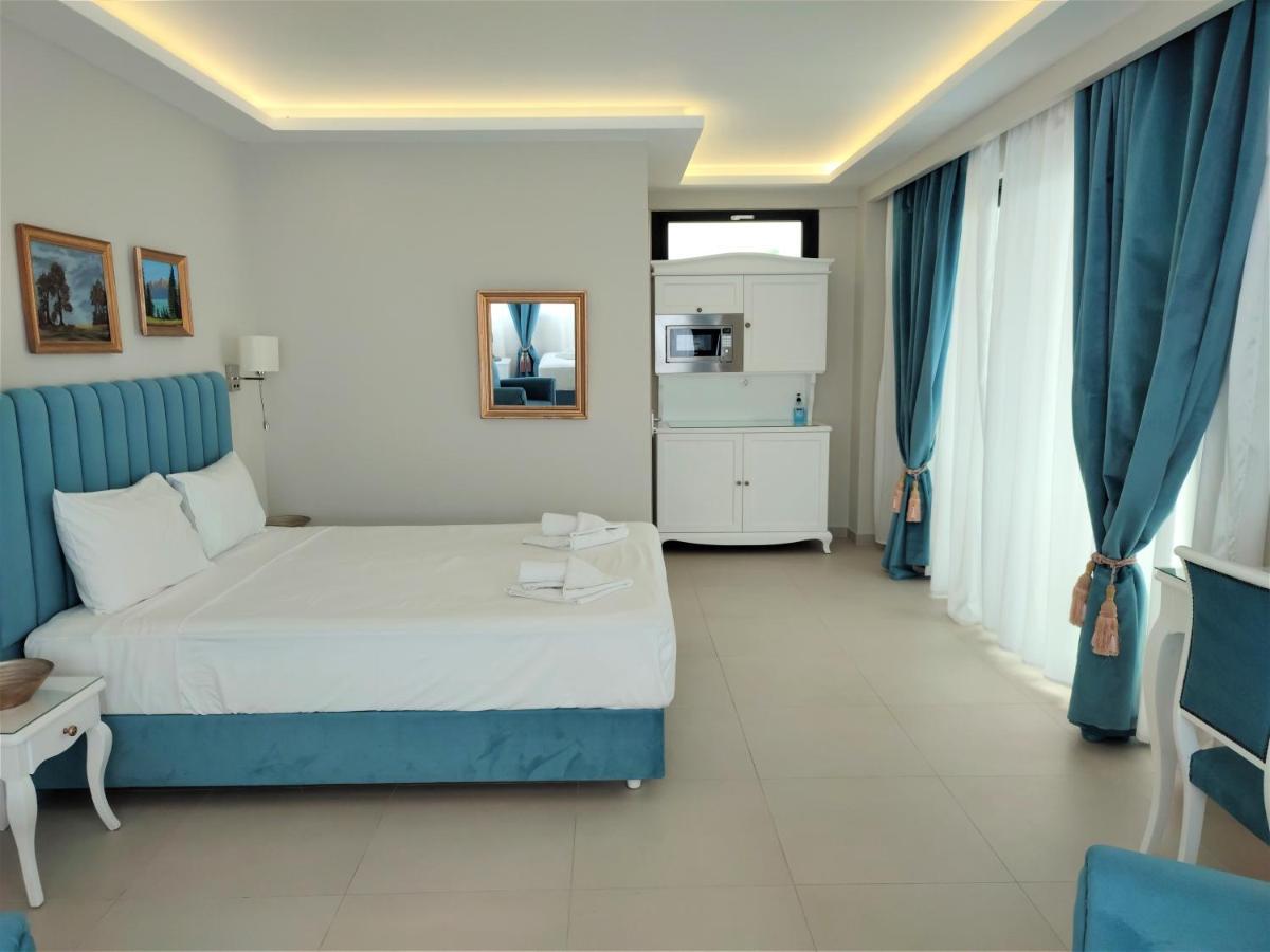 Light Blue Hotel Nea Kallikrateia Kültér fotó